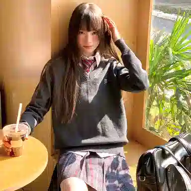 东鲸岁时记 慵懒风宽松高级感学院风舒适套头针织衫长袖衬衫经典格子百褶短裙制服 女款