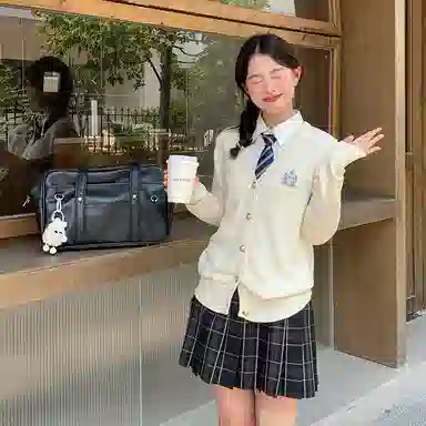 东鲸岁时记 学院风纯色针织休闲舒适毛衣 女款 白色