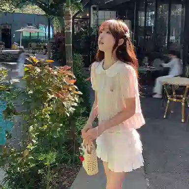 东鲸岁时记 可爱少女风娃娃领短袖衬衫纯色设计感半身短裙裙装套装 女款 两件装 礼盒装 碎花手册粉色衬衫+白色短裙（内含打底裤） 买赠裙夹