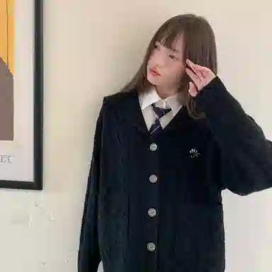 东鲸岁时记 复古绞花宽松刺绣海军领针织衫 女款 黑色