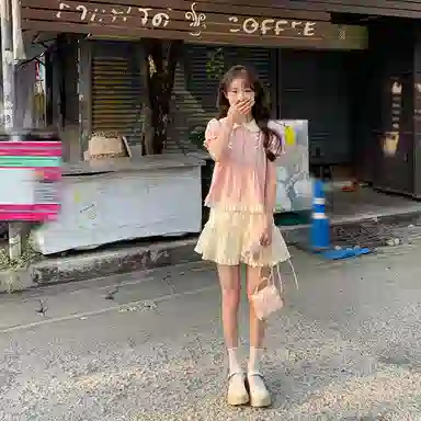 东鲸岁时记 高级感洋气短袖衬衫蛋糕小个子半身裙裙装套装 女款 礼盒装