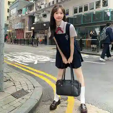 东鲸岁时记 学院风纯色尖领短袖衬衫背带裙制服 女款 礼盒装