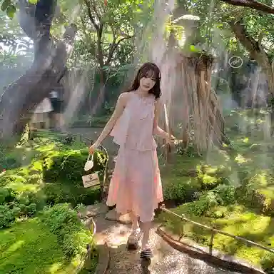 东鲸岁时记 法式气质海边度假风上衣内衬两件套设计无袖连衣裙 女款 礼盒装 莫奈花园粉色