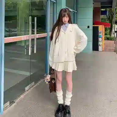 东鲸岁时记 学院风千金风百褶裙伯克利半裙休闲短裙 女款 礼盒装 米白色