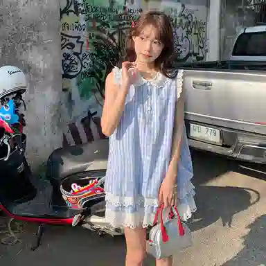 东鲸岁时记 格子海边度假休闲时尚无袖连衣裙 女款 礼盒装 蓝白格连衣裙