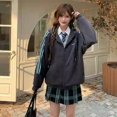 东鲸岁时记 学院风宽松显瘦复古休闲百搭外套上衣韩系早秋氛围感慵懒复古温柔甜美开学季独特漂亮高级感通勤洋气简约连帽卫衣 女款 礼盒装