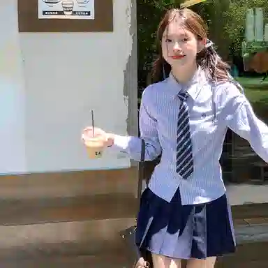 东鲸岁时记 温柔风高级感翻领短款条纹长袖上衣纯色中腰修身短裙搭配一整套制服 春秋季 女款 礼盒装 雾霾蓝