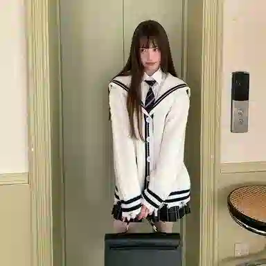 东鲸岁时记 学院风复古海军蓝长袖上衣高腰修身半身裙制服 秋冬季 女款 礼盒装 白色+黑色