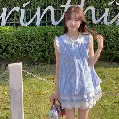 东鲸岁时记 格子海边度假休闲时尚无袖连衣裙 女款 礼盒装 蓝白格连衣裙