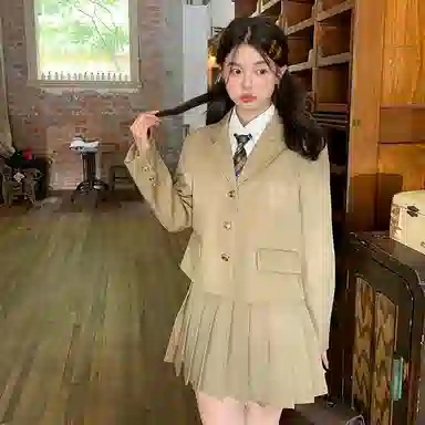 东鲸岁时记 港风高级感美拉德色系上衣外套学院风松弛感休闲简约西装 春秋季 女款 礼盒装 卡其色