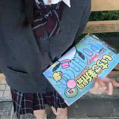 东鲸岁时记 学院风开学季纯色西服格纹中腰修身半裙制服 女款 黑色+红色