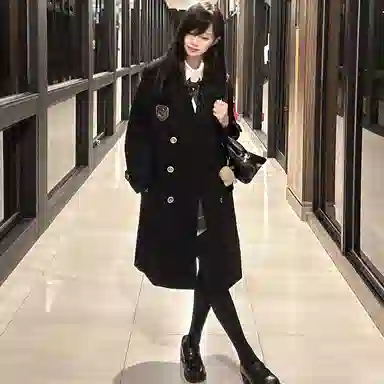 东鲸岁时记 减龄穿搭学院风长袖大衣宽松显瘦开衫格子百褶裙制服 女款