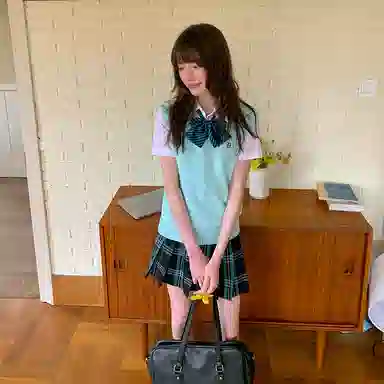 东鲸岁时记 针织衫马甲短袖上衣时尚百搭短裙制服 女款 水蓝色毛衣+霓虹少女  买赠衬衫+平角+挂牌