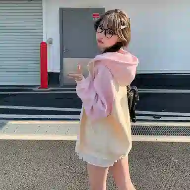 东鲸岁时记 学院风开学季初恋感小清新可爱简约国潮猫咪卡通撞色宽松插肩拉链连帽卫衣 女款 礼盒装 粉色