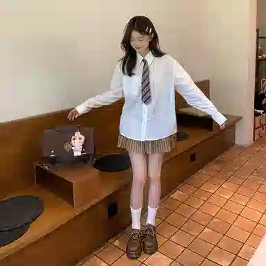 东鲸岁时记 学院风高级感翻领短款气质上衣简约温柔风职场辣妹舒适通勤长袖衬衫制服 春秋季 女款 礼盒装 白色