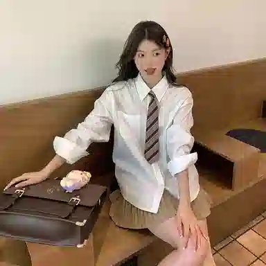 东鲸岁时记 学院风高级感翻领短款气质上衣简约温柔风职场辣妹舒适通勤长袖衬衫制服 春秋季 女款 礼盒装 白色