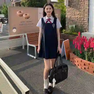 东鲸岁时记 学院风纯色尖领短袖衬衫背带裙制服 女款 礼盒装