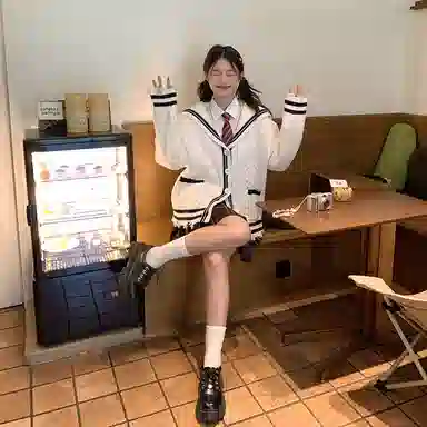 东鲸岁时记 学院风复古绞花高级感宽松休闲海军领松弛感文艺风单排扣毛衣开衫外套针织衫 春秋季 男女同款 白色