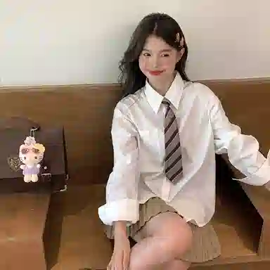 东鲸岁时记 学院风高级感翻领短款气质上衣简约温柔风职场辣妹舒适通勤长袖衬衫制服 春秋季 女款 礼盒装 白色