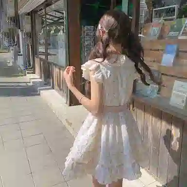 东鲸岁时记 碎花小飞袖海边度假风小个子独特绝美无袖连衣裙 女款 礼盒装 桃之夭夭