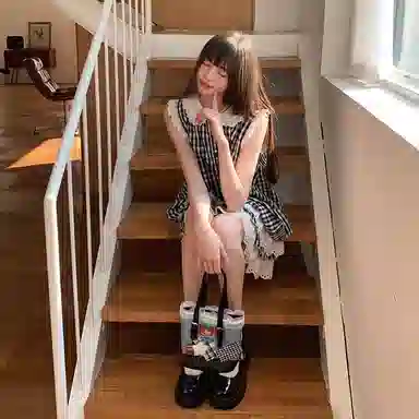 东鲸岁时记 格子海边度假休闲时尚无袖连衣裙 女款 礼盒装 蓝白格连衣裙