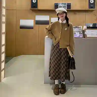 东鲸岁时记 学院风韩系收腰松弛感小个子毛衣 女款 古铜色