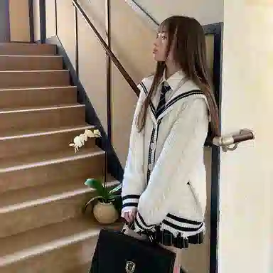 东鲸岁时记 学院风复古海军蓝长袖上衣高腰修身半身裙制服 秋冬季 女款 礼盒装 白色+黑色