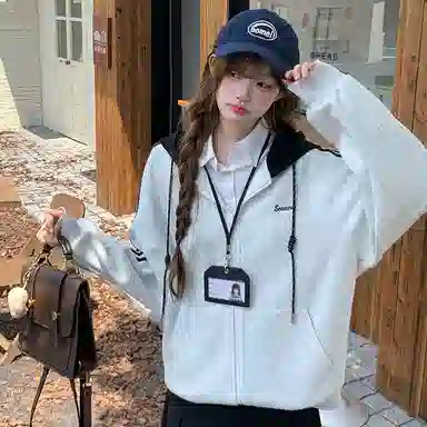 东鲸岁时记 学院风宽松显瘦复古休闲百搭外套上衣韩系早秋氛围感慵懒复古温柔甜美开学季独特漂亮高级感通勤洋气简约连帽卫衣 女款 礼盒装