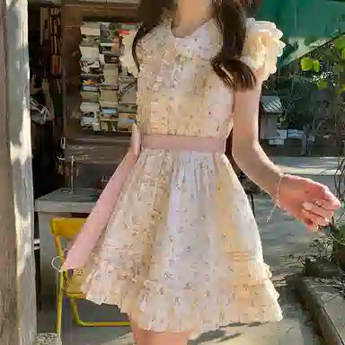 东鲸岁时记 碎花小飞袖海边度假风小个子独特绝美无袖连衣裙 女款 礼盒装 桃之夭夭