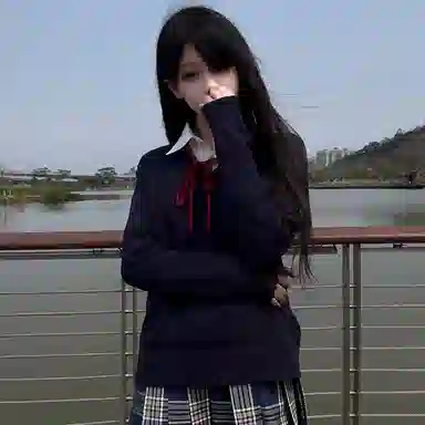 东鲸岁时记 学院风纯色套头简约休闲毛衣 女款 藏青色