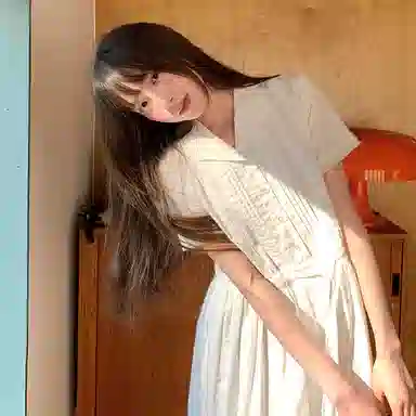 东鲸岁时记 法式气质通勤纯色简约舒适短袖连衣裙 女款 礼盒装 白色连衣裙（含内衬 腰部抽绳设计）