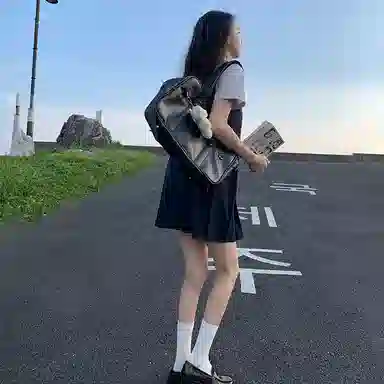 东鲸岁时记 学院风纯色尖领短袖衬衫背带裙制服 女款 礼盒装