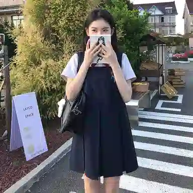 东鲸岁时记 学院风纯色尖领短袖衬衫背带裙制服 女款 礼盒装