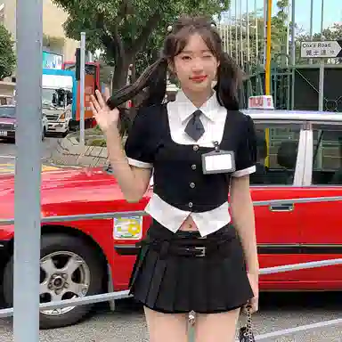 东鲸岁时记 美式学院风拼色气质上衣尖领假两件收腰短袖衬衫 春夏季 女款 礼盒装 假日来信