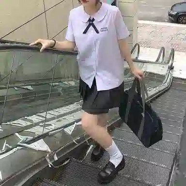 东鲸岁时记 泰式校服毕业季夏日多巴胺一整套松弛感穿搭学院风套装纯色字母刺绣设计短袖衬衫舒适透气百褶半身裙制服 女款 礼盒装