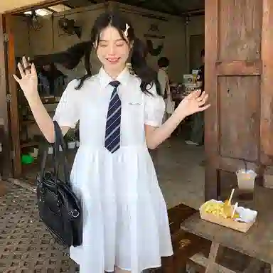 东鲸岁时记 学院风海军领宽松短袖连衣裙 女款