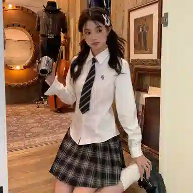 东鲸岁时记 港风学院风学姐感修身伯克利半裙松弛感温柔风格纹休闲短裙 春秋季 女款 礼盒装 黑灰色格裙