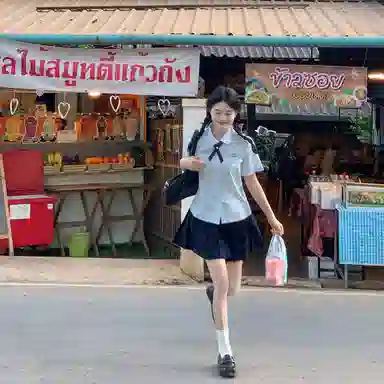 东鲸岁时记 纯色休闲简约衬衣小个子衬衫 女款 礼盒装 蓝色衬衫 买赠交叉领结