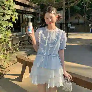 东鲸岁时记 法式气质全棉法式独特绝美小花边半身裙裙装套装萝莉装 女款 礼盒装 蓝色甜茶曼波上衣+短裙（内含打底裤） 买赠裙夹