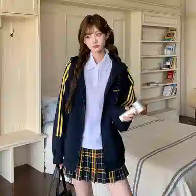 东鲸岁时记 学院风宽松显瘦复古休闲百搭外套上衣韩系早秋氛围感慵懒复古温柔甜美开学季独特漂亮高级感通勤洋气简约连帽卫衣 女款 礼盒装