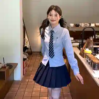 东鲸岁时记 温柔风高级感翻领短款条纹长袖上衣纯色中腰修身短裙搭配一整套制服 春秋季 女款 礼盒装 雾霾蓝