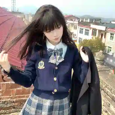 东鲸岁时记 学院风徽章毛衣收腰修身伯克利半身裙套装制服 女款