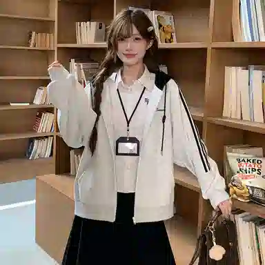 东鲸岁时记 学院风宽松显瘦复古休闲百搭外套上衣韩系早秋氛围感慵懒复古温柔甜美开学季独特漂亮高级感通勤洋气简约连帽卫衣 女款 礼盒装