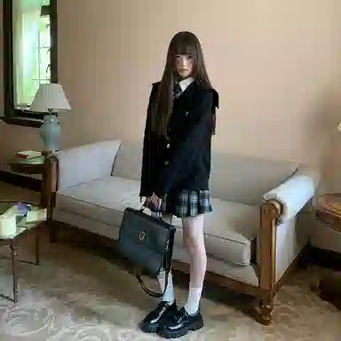 东鲸岁时记 复古绞花宽松刺绣海军领针织衫 女款 黑色