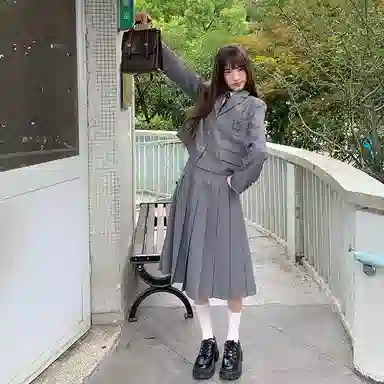 东鲸岁时记 学院风日系纯色百褶裙中长款休闲长裙 女款 灰色