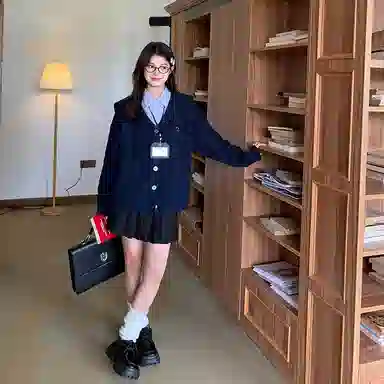 东鲸岁时记 宽松制服海军领慵懒风针织休闲简约半身裙裙装套装 女款