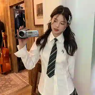 东鲸岁时记 学院风高级感收腰长袖衬衫松弛感文艺风格纹伯克利百褶裙搭配一整套裙装套装 春秋季 女款 礼盒装 白色+黑灰