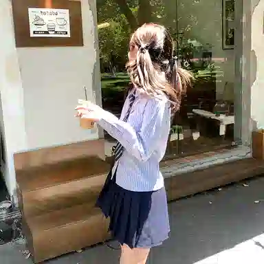 东鲸岁时记 温柔风高级感翻领短款条纹长袖上衣纯色中腰修身短裙搭配一整套制服 春秋季 女款 礼盒装 雾霾蓝