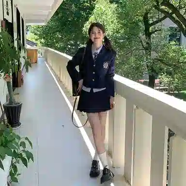 东鲸岁时记 学院风高级感伯克利修身上衣外套通勤职场微辣文艺风纯色短款西装 秋季 女款 礼盒装 藏青色