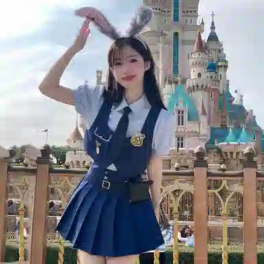 东鲸岁时记 心动突击学院风伯克利女孩夏日多巴胺穿搭纽扣短袖衬衫马甲中腰修身半身裙制服 春夏季 女款 礼盒装